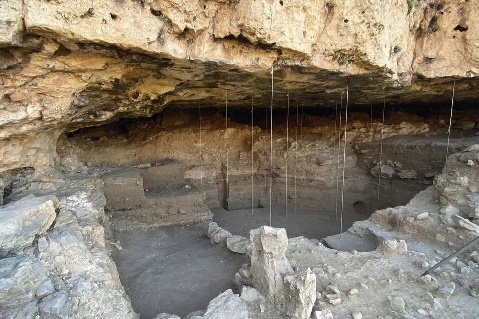 The rock was excavated from the San L\u00e1zaro rock shelter near Segovia in Spain