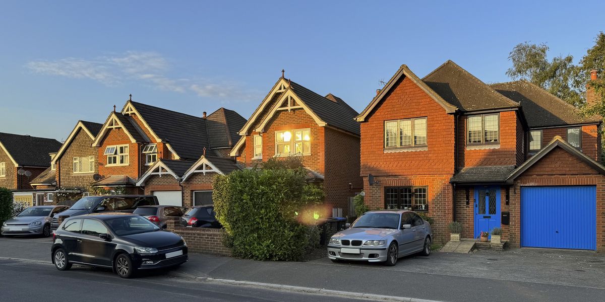 NextImg:Neighbour row erupts as driver keeps using homeowner's driveway to park his car