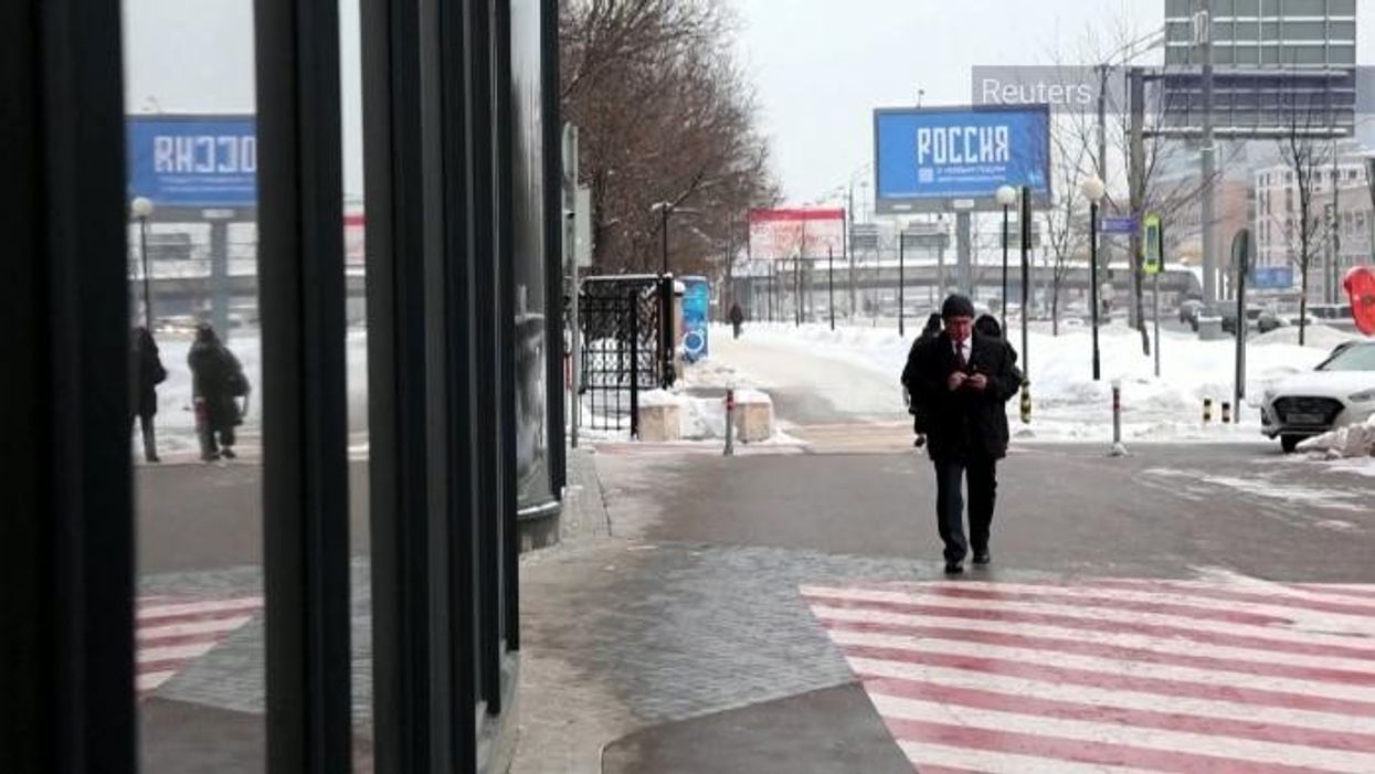 Frozen Russian city drowns in water after Soviet central heating pipe bursts