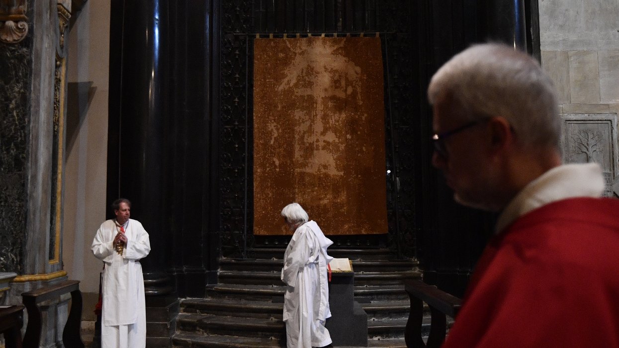 Researchers left baffled after 'evidence of melons' found on mysterious Turin Shroud