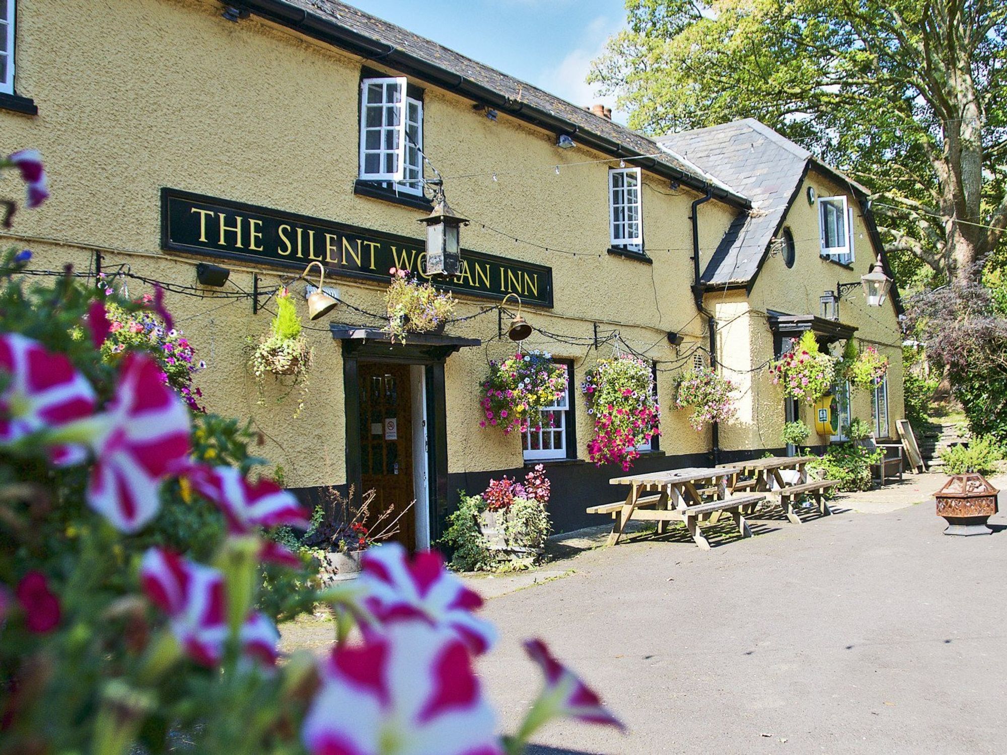 The Silent Woman Inn