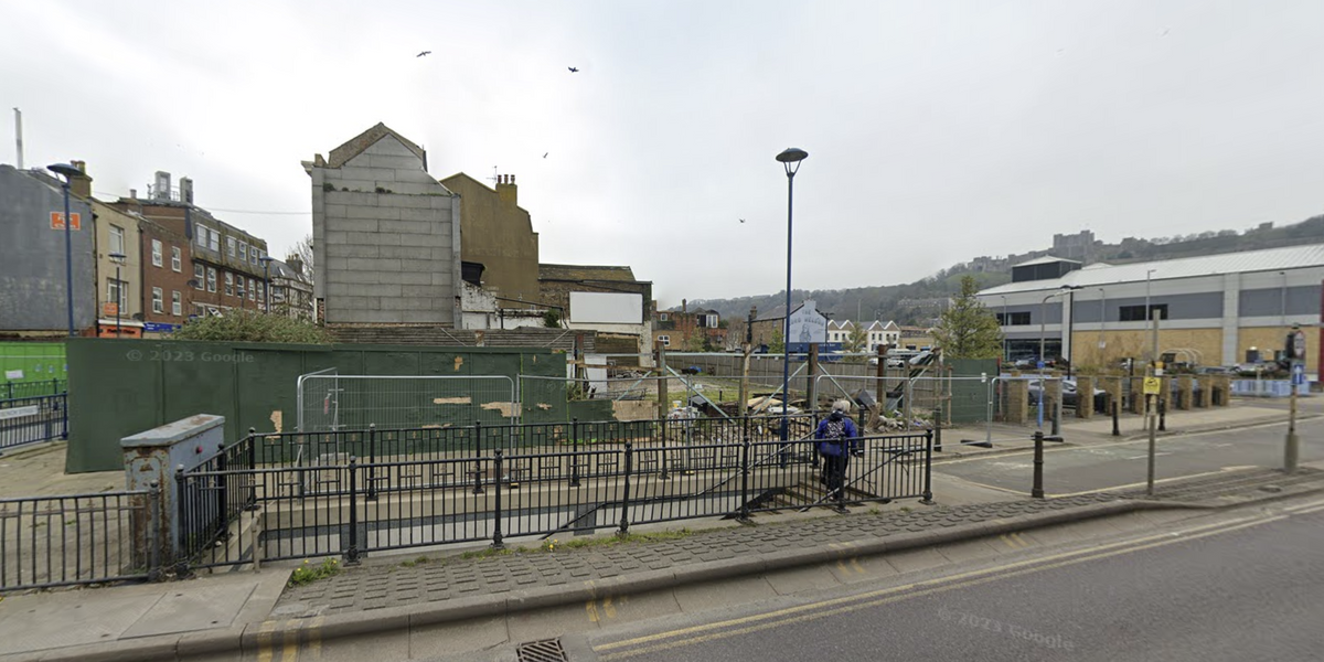 NextImg:Archaeologists uncover 'ancient pub' in incredible discovery at Dover Beacon