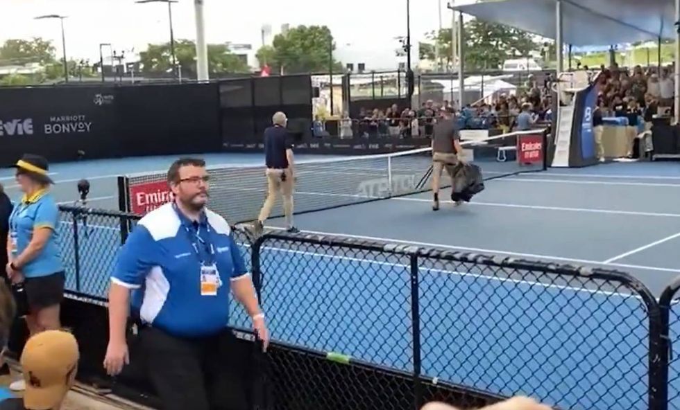 The snake took 40 minutes to be removed