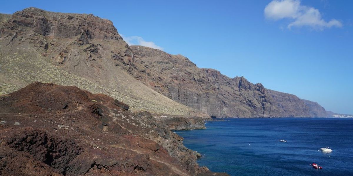 NextImg:Heroic teenager leaps into choppy seas in Tenerife to save his father who was drowning