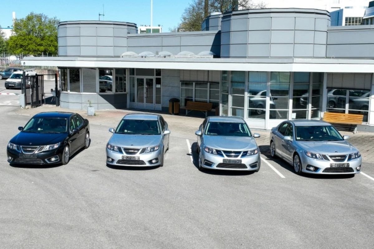 The three Saab cars being auctioned will leave the Trollhättan factory for the final time inthe