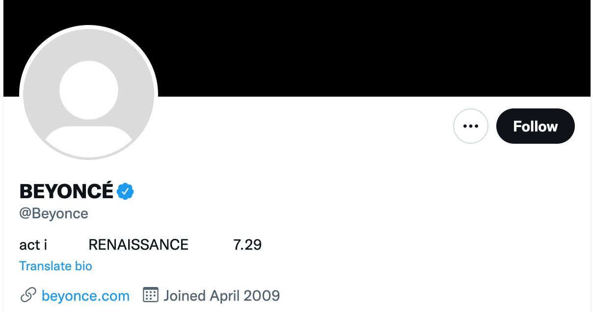 The US superstar has changed her Twitter bio