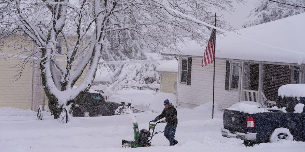NextImg:US weather: Savage Thanksgiving snowstorm to unleash 'full-fledged blizzard' as states alert for 'major whiteout'
