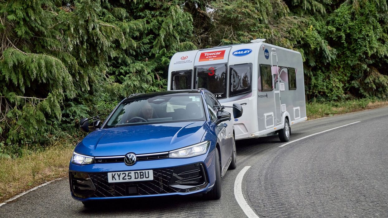 The Volkswagen Passat R-Line 2.0 TSI 204PS DSG was crowned Towcar of the Year 2026