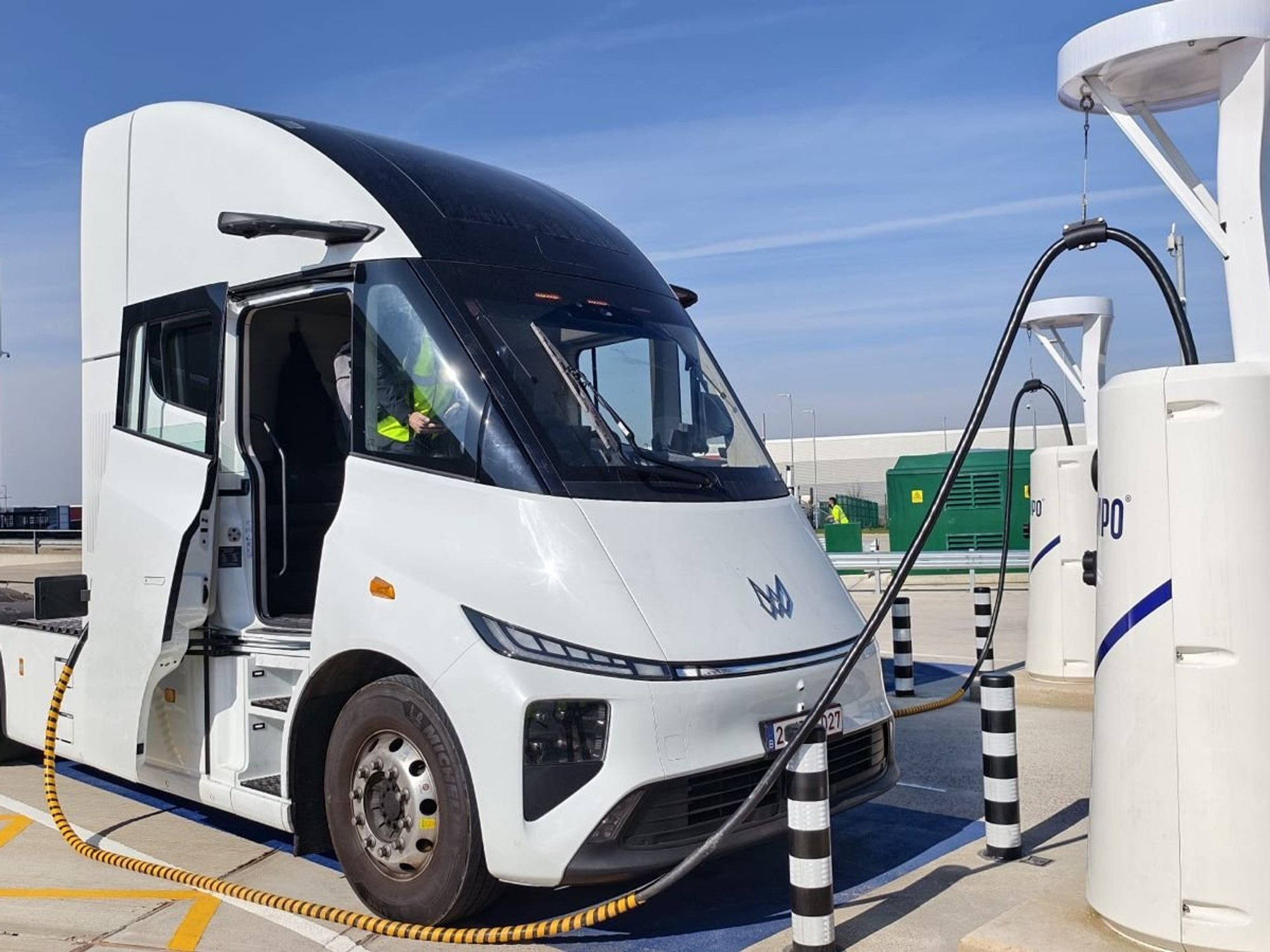 The Voltempo Hypercharger device reached an output of 745 amps