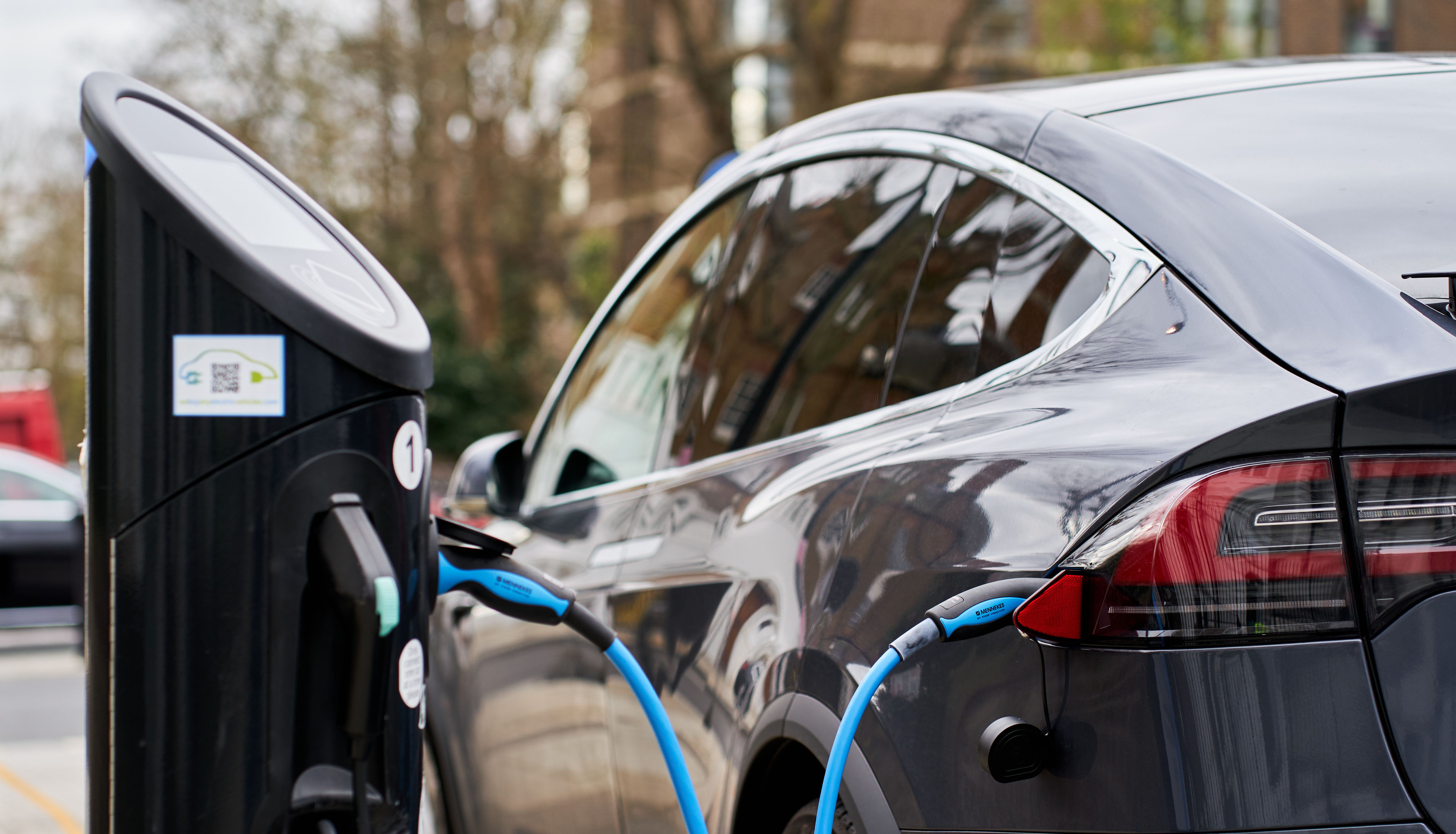 There are almost 750,000 electric vehicles on UK roads