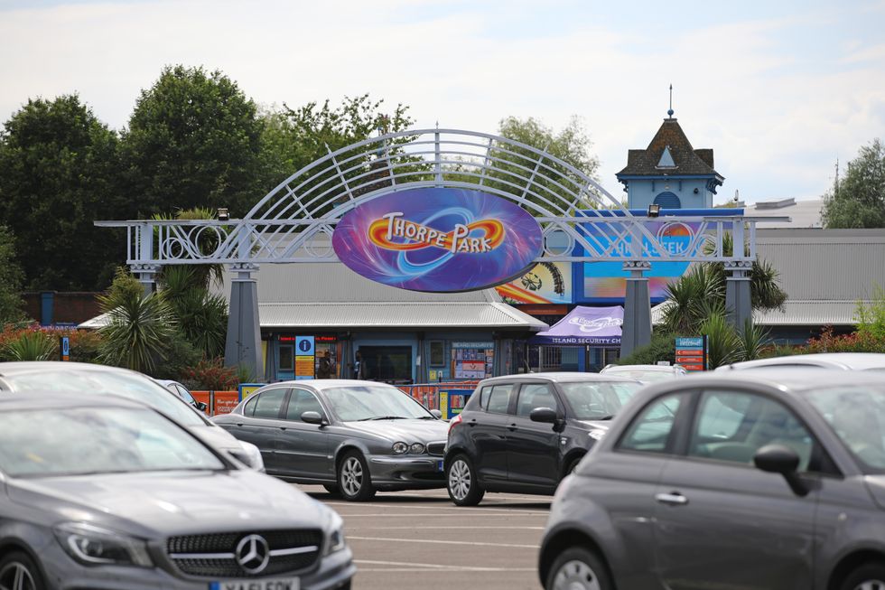 Thorpe Park sign