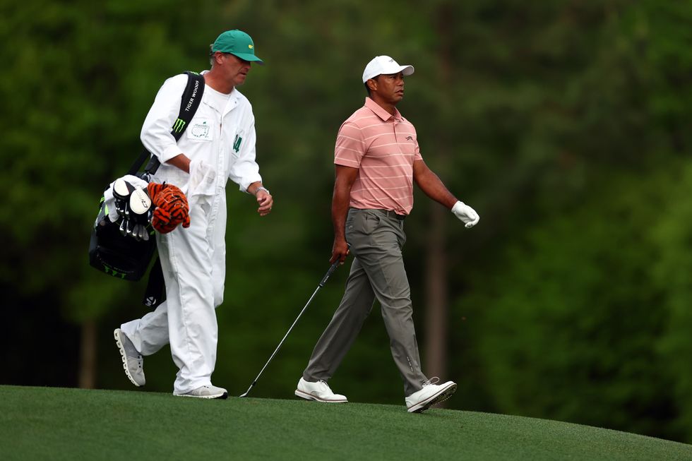 Masters: Tiger Woods battling major concern as golf legend poses ...