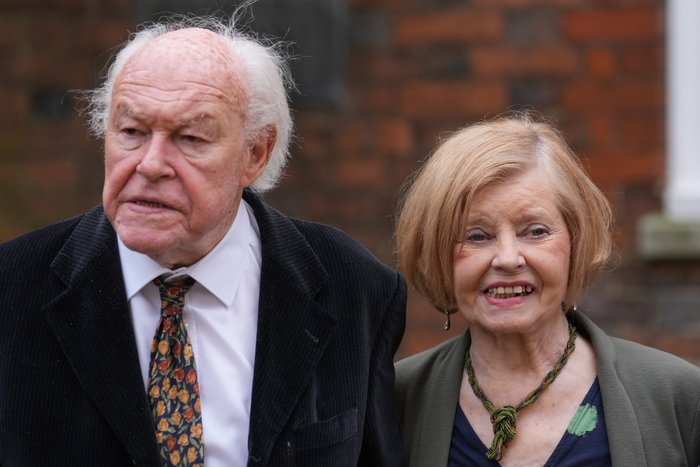 Timothy West và Prunella Scales