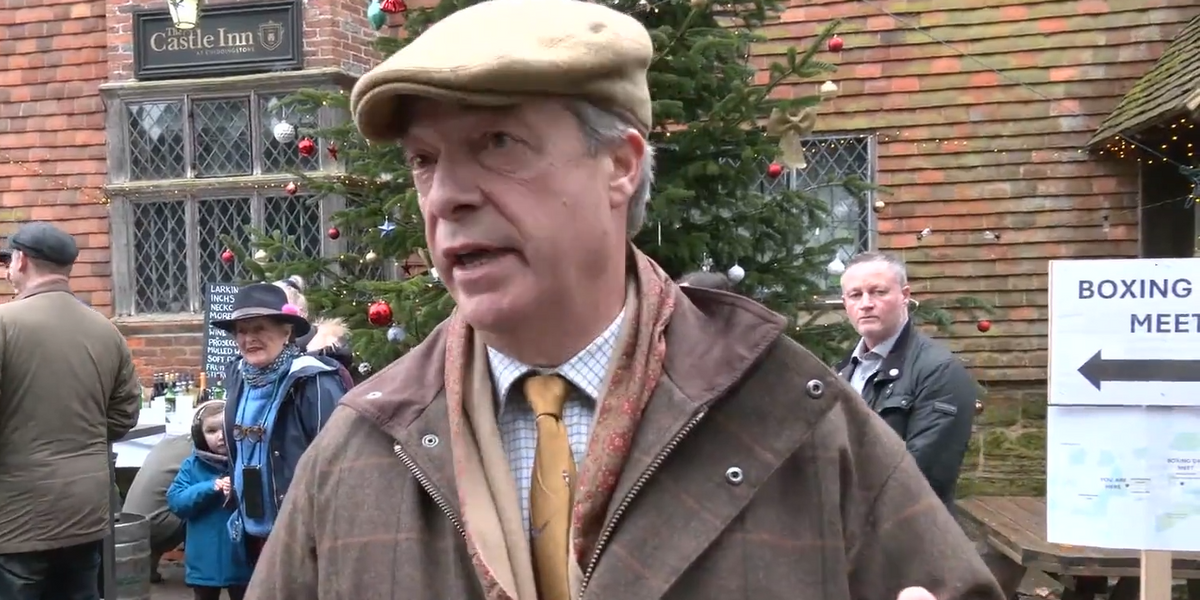NextImg:'Attack on rural communities!' Nigel Farage shares support for trail hunting at annual event