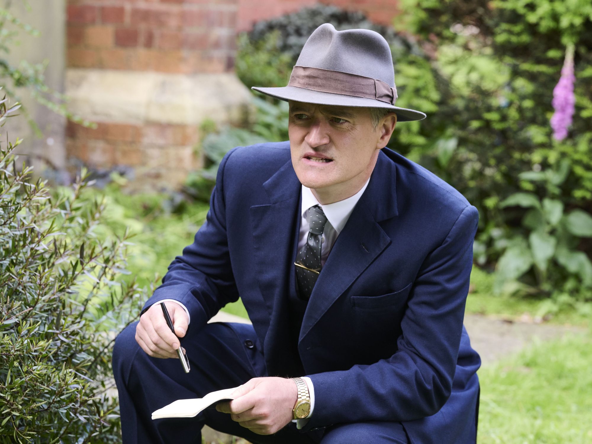 Tom Chambers as Chief Inspector Edgar Sullivan