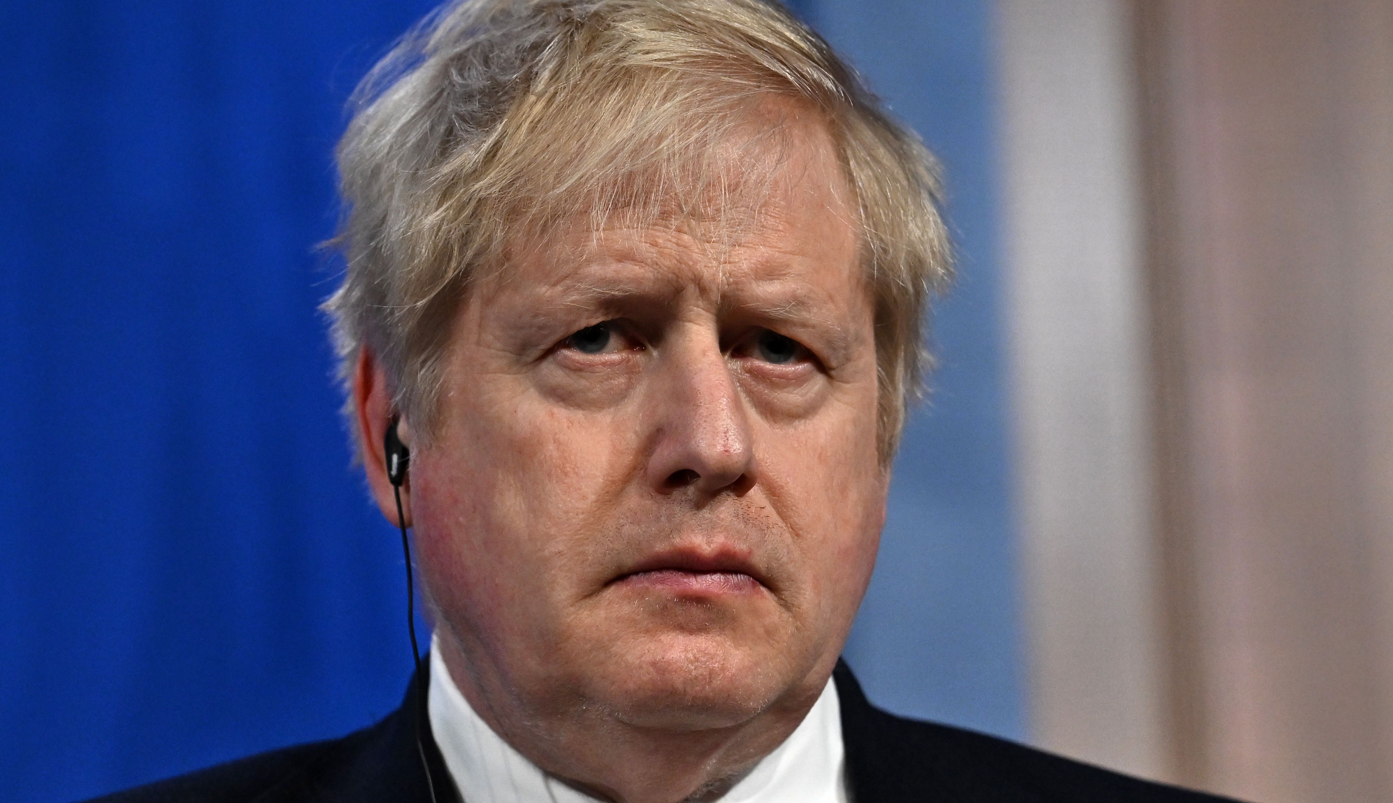 Tory MPs have urged Boris Johnson not to resign during the Ukraine war