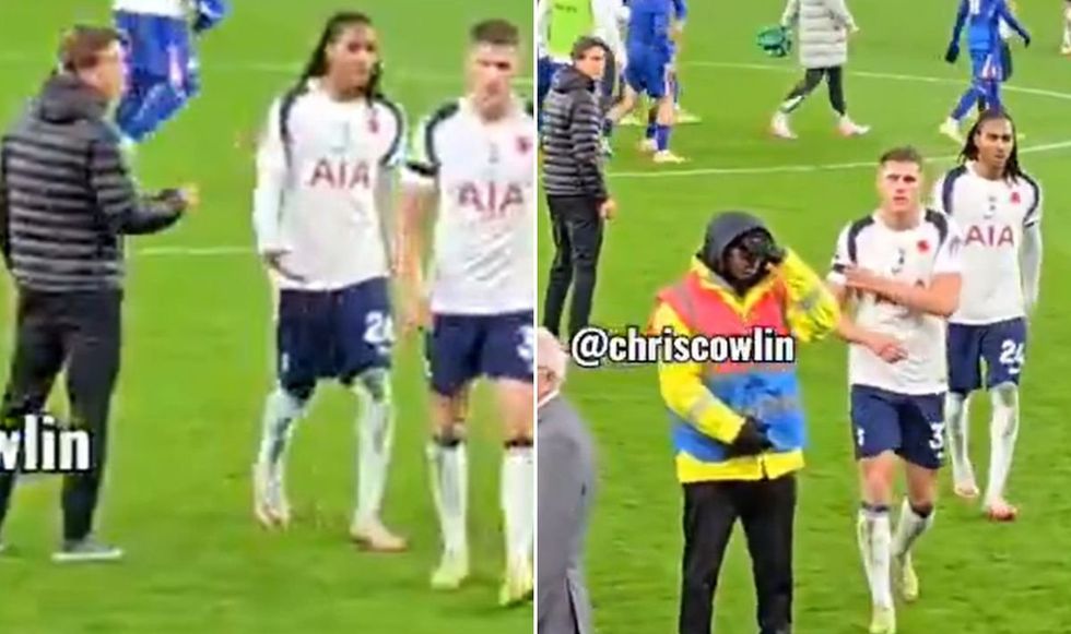 Tottenham players Djed Spence and Micky van de Ven completely ignored their manager as they walked past him