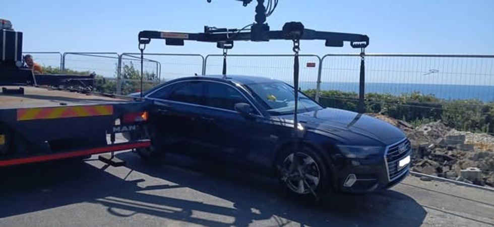Towed vehicle