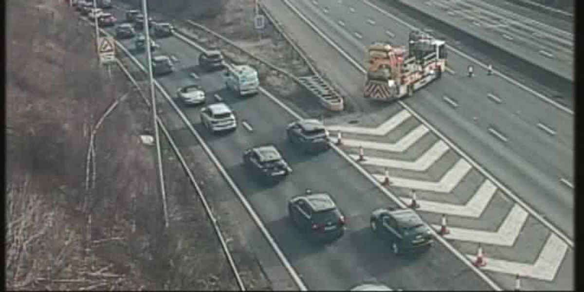 NextImg:M25 closed: Major motorway shut in both directions after horrific crash