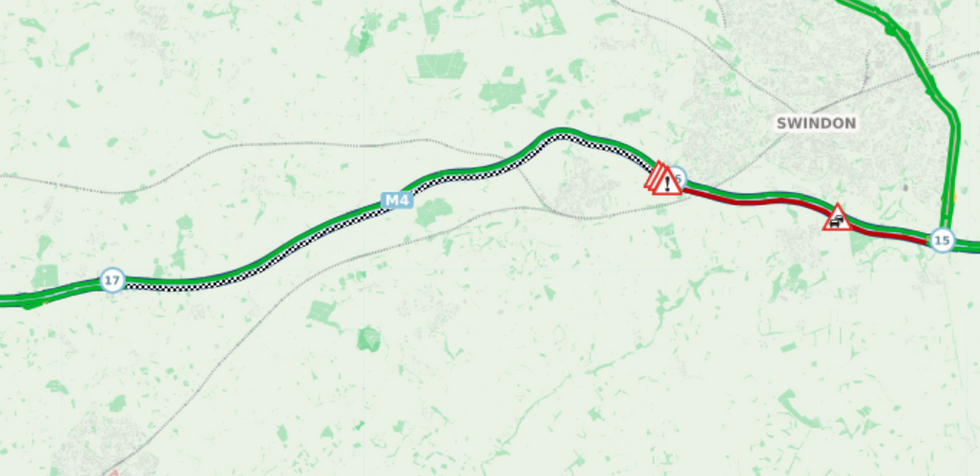 Traffic maps showing the closed M4