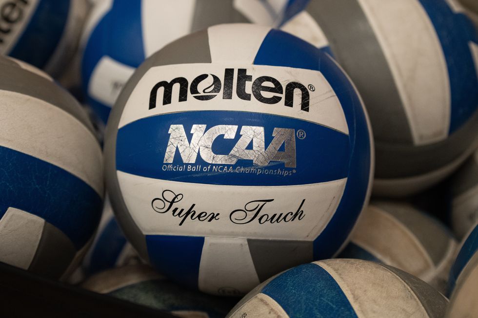 Trans news Volleyball