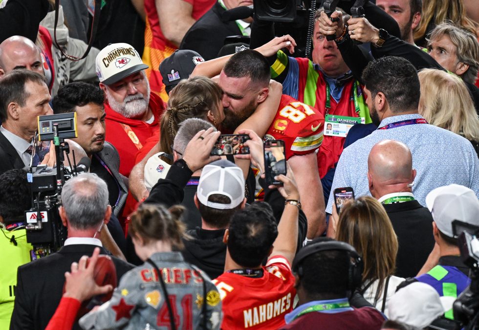 Travis KELCE and Taylor SWIFT