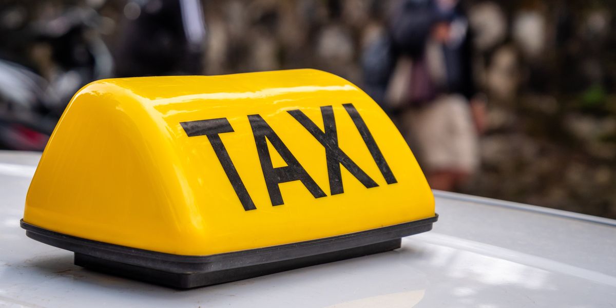 More than 150 violent criminals and sex offenders handed taxi licences More than 150 violent criminals and sex offenders handed taxi licences