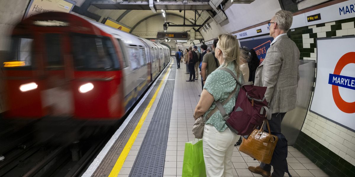 Union rep ‘moaned iPads supplied by TfL are too small to watch Netflix’ Union rep ‘moaned iPads supplied by TfL are too small to watch Netflix’