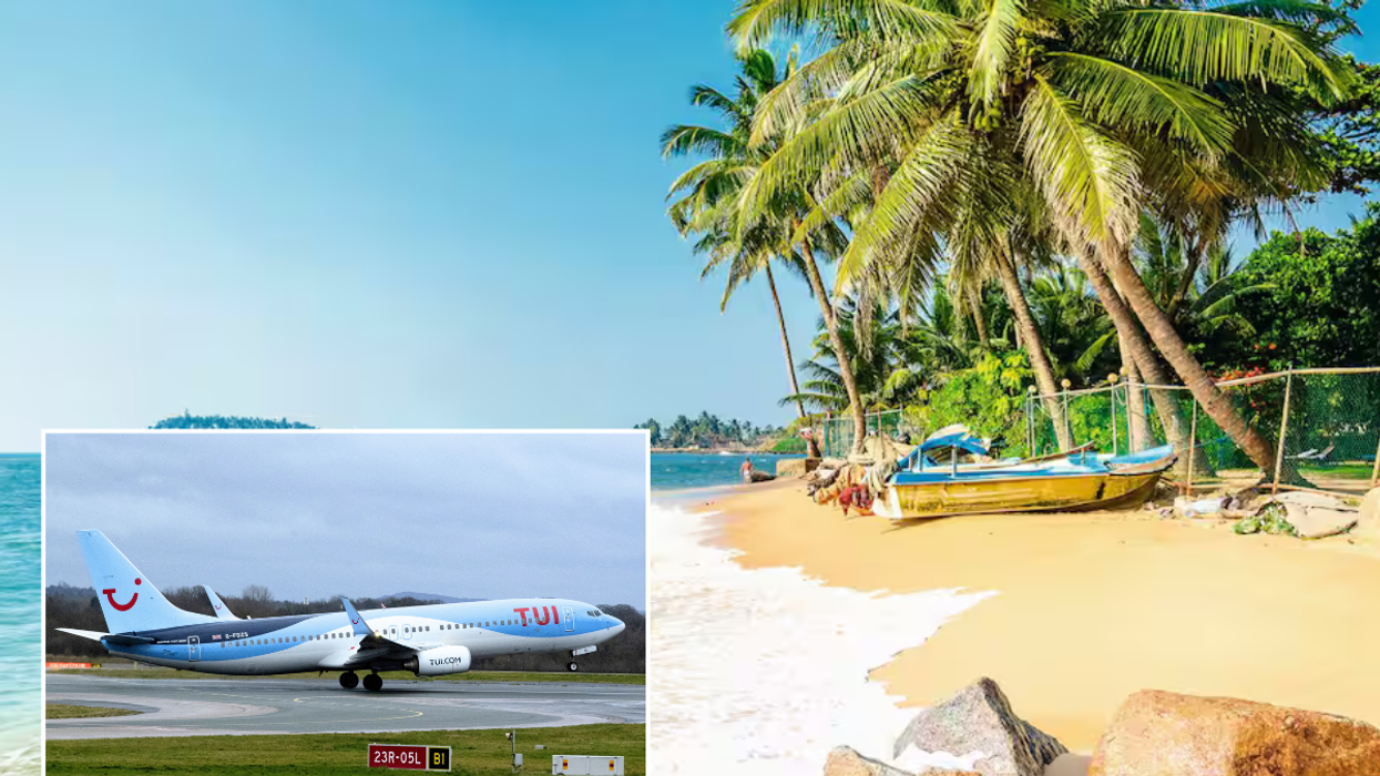 TUI plane / Malaysia beach
