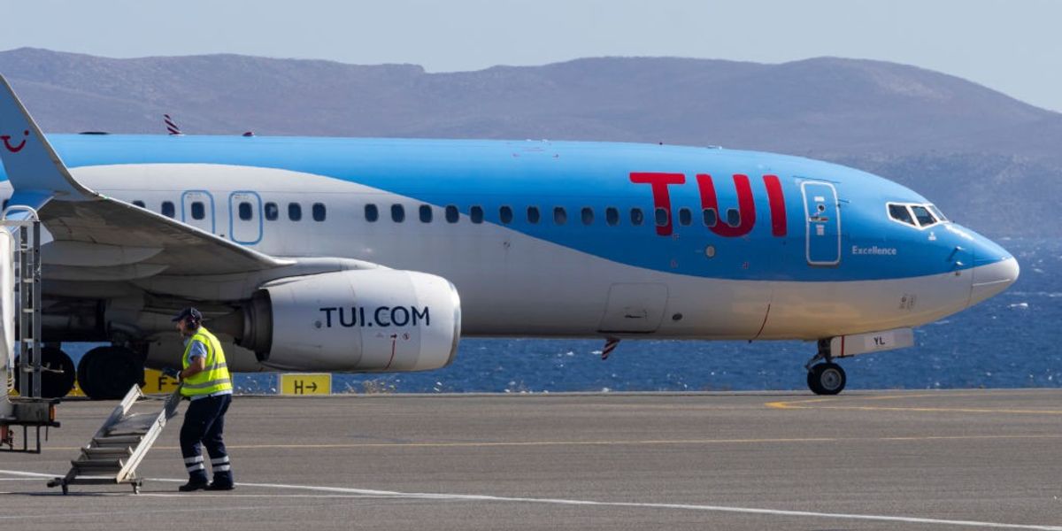 Dad and daughter vow never to fly Tui again after being ‘abandoned’ when plane diverted to Cardiff Dad and daughter vow never to fly Tui again after being ‘abandoned’ when plane diverted to Cardiff