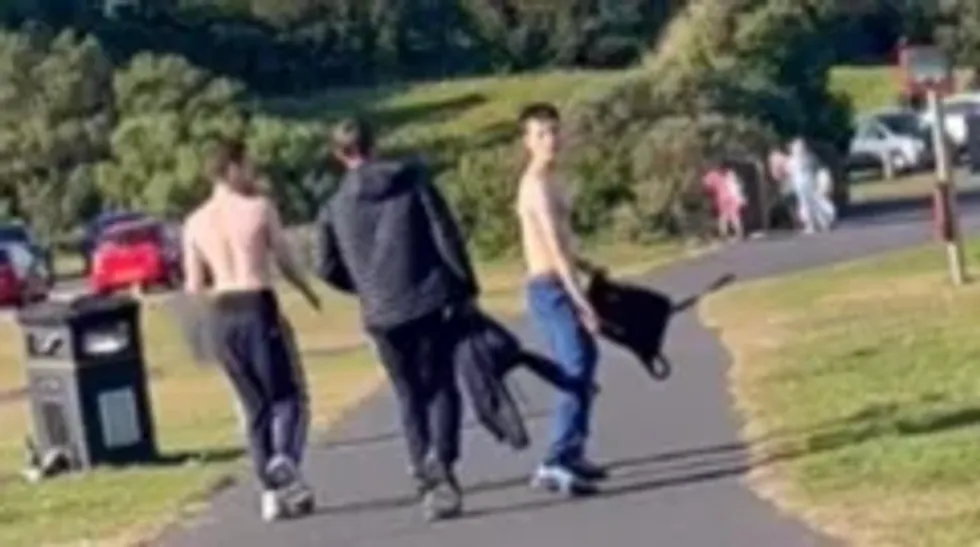 Turley, 15, e Stewart no local