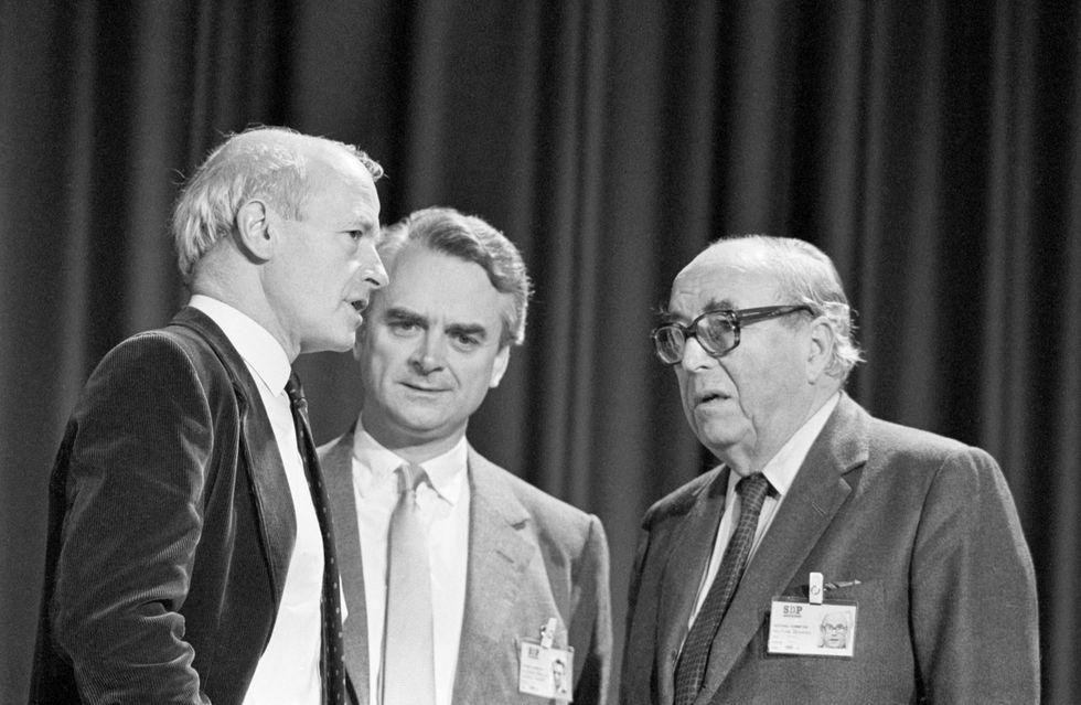 \u200b Dick Taverne, SDP leader Robert Maclennan and Roy Jenkins