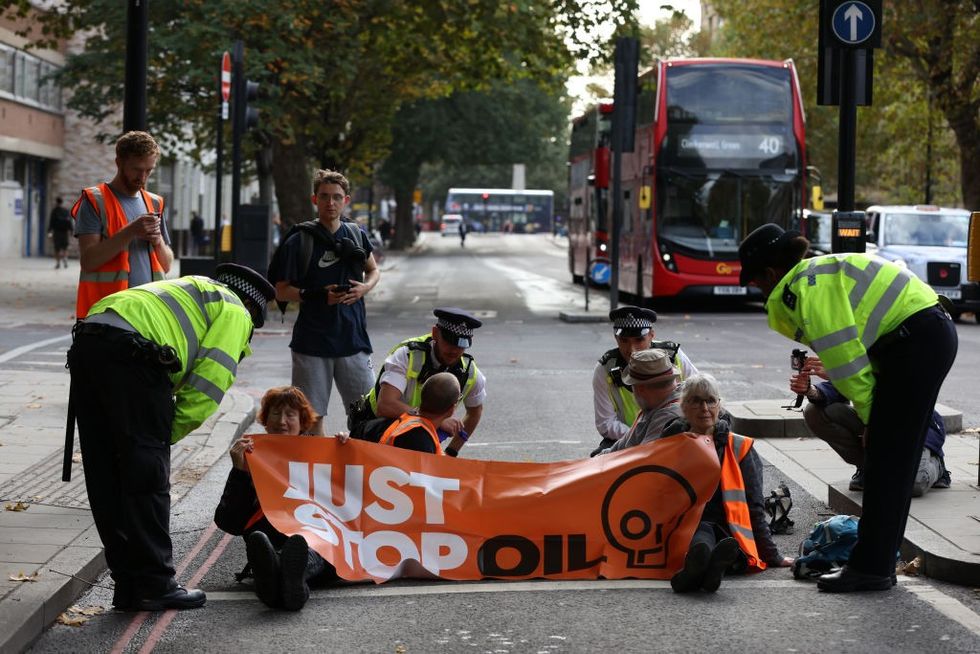 \u200b Police arrest Just Stop Oil activists that blocked Blackfriars Road in October