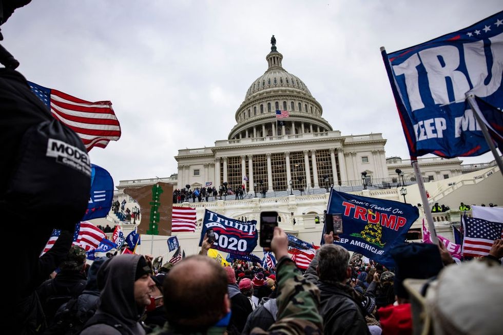 \u200b Pro-Trump supporters storm the US Capitol