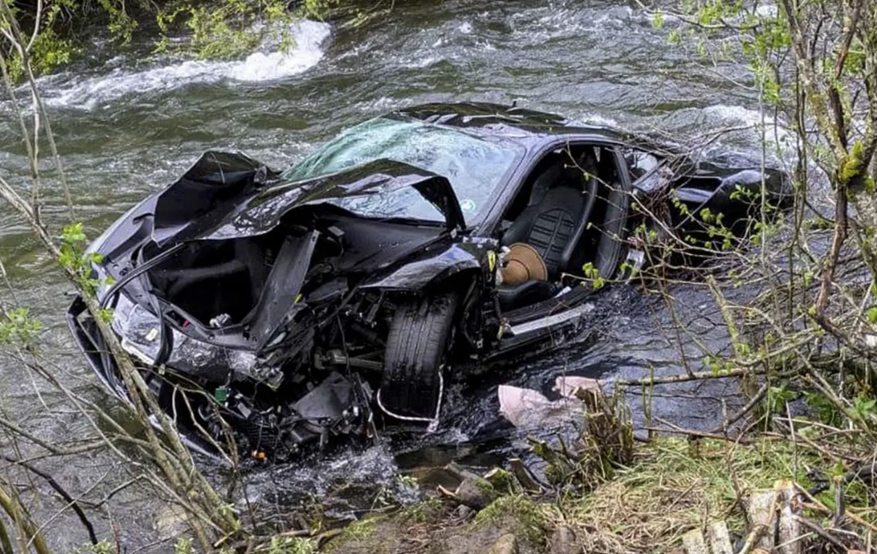 \u200b The vehicle ran into the Yuso River in Boca de Huergano