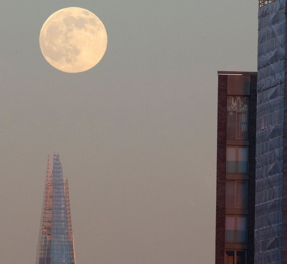 Wolf Moon 2025 How to see this year's first full moon as UK stargazers