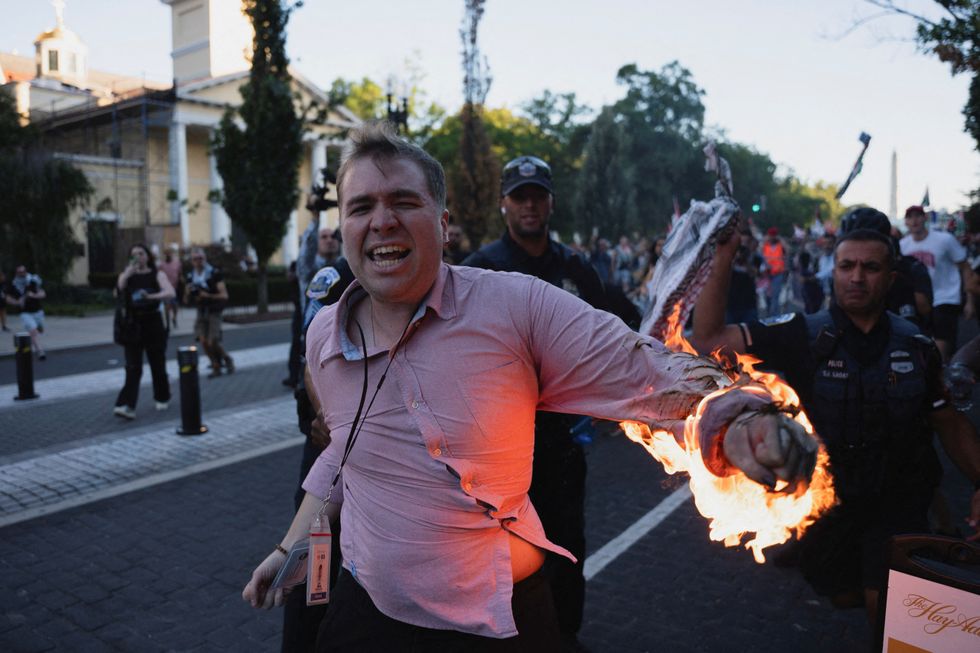 \u200bA journalist self immolates during a Pro-Palestinian protesters' rally