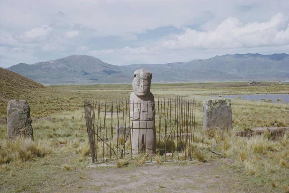 \u200bA large stone figure at Tiwanaku