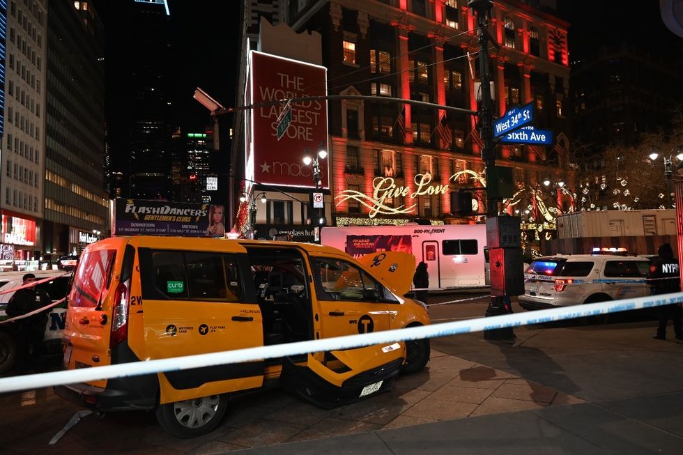 \u200bA police cordon has been erected in Herald Square