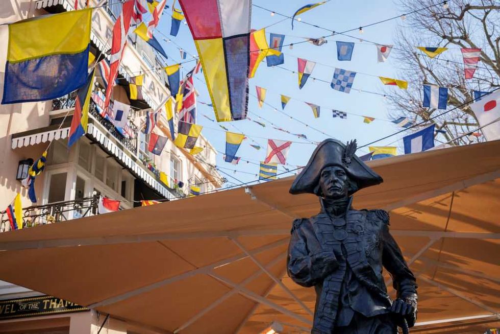 u200bAdmiral Lord Nelson stands proudly at the Trafalgar Tavern pub
