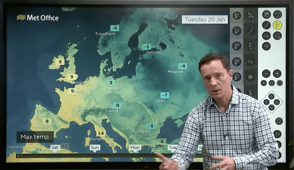 \u200bAlex Deakin describes cold holding to the east while UK is slightly milder