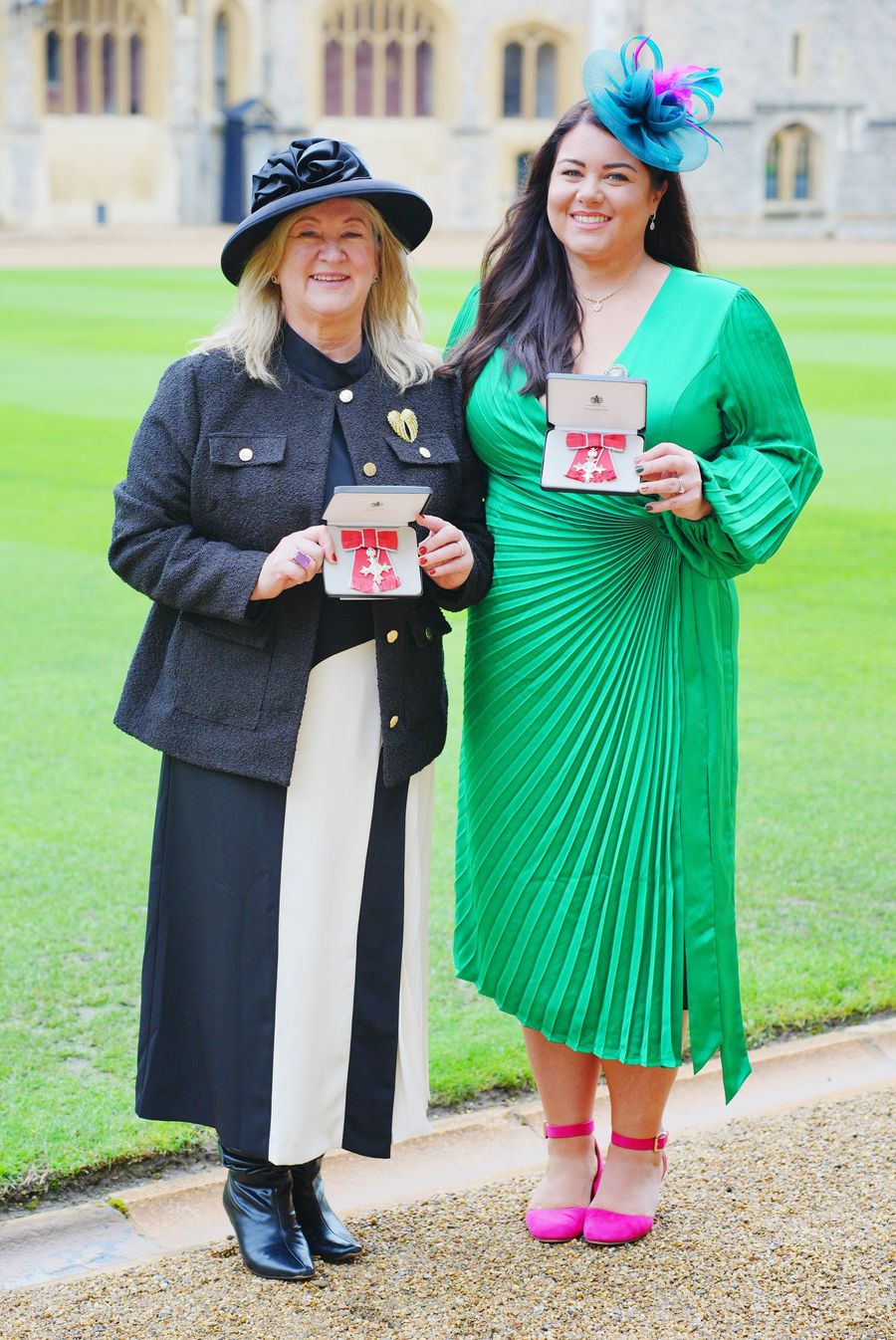 u200bAlison Madgin (L) and her daughter Carly Barrett