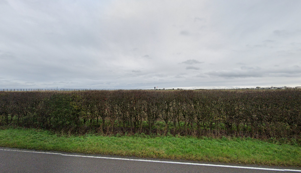 \u200bAnother part of the base is only protected by hedges and bushes