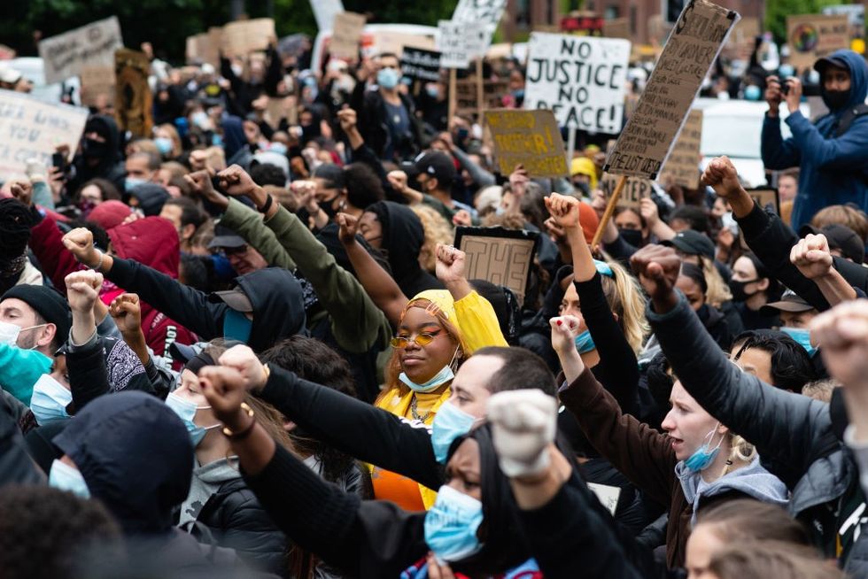 \u200bAt leadt 27 police officers were hurt during the protests in London.