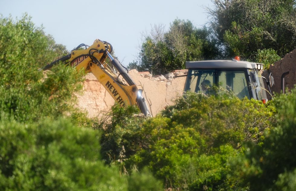 \u200bDigger at the site of the Madeleine McCann search last week