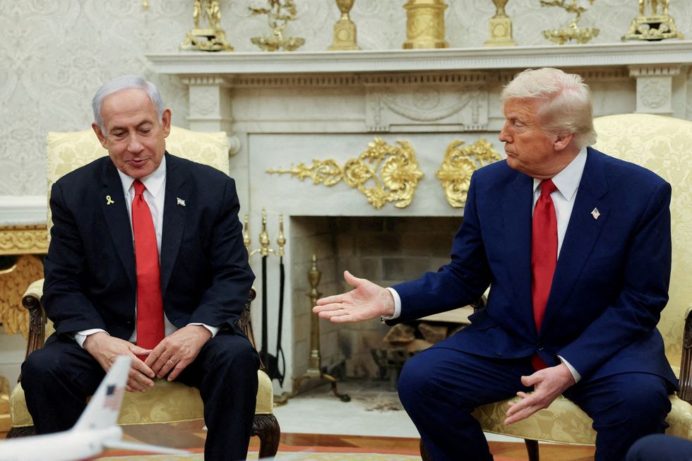 \u200bDonald Trump talks to Israeli Prime Minister Benjamin Netanyahu