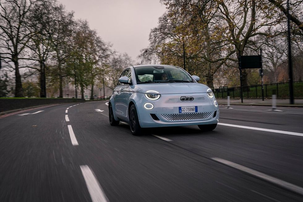 \u200bDrivers could save more than \u00a34,000 off the price of a new Fiat 500e
