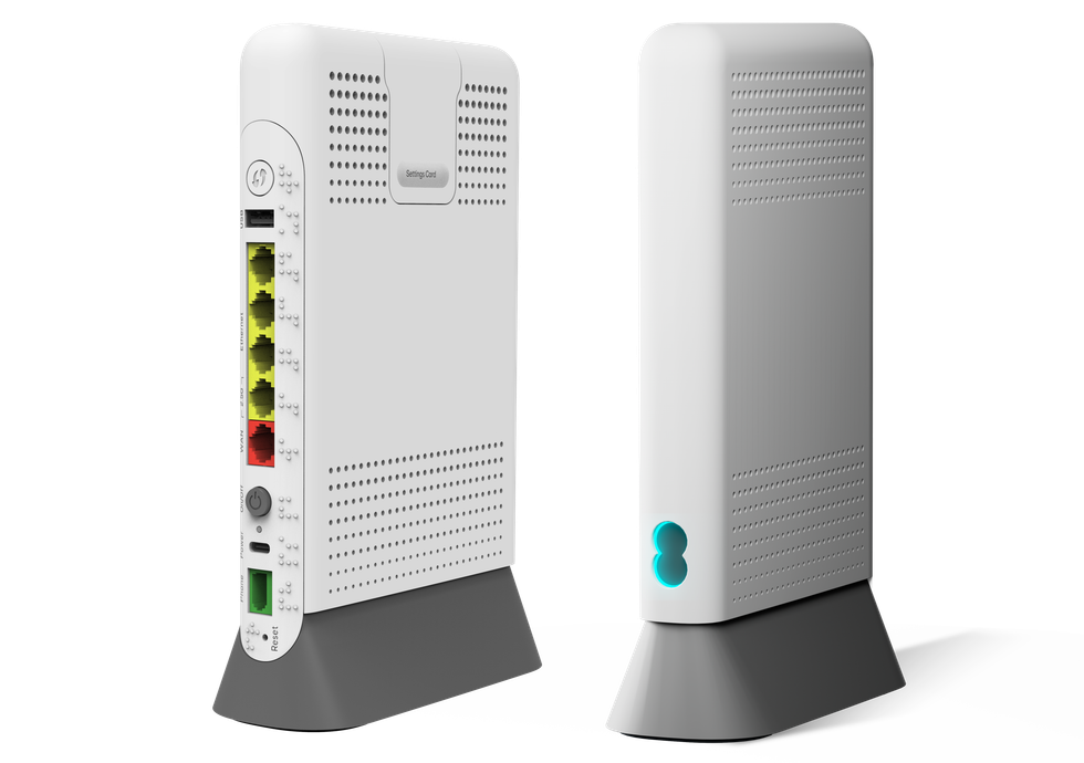 \u200bEE Smart Hub 7 Plus pictured from the front and the side