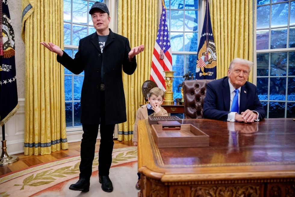 \u200bElon Musk in White House with Donald Trump