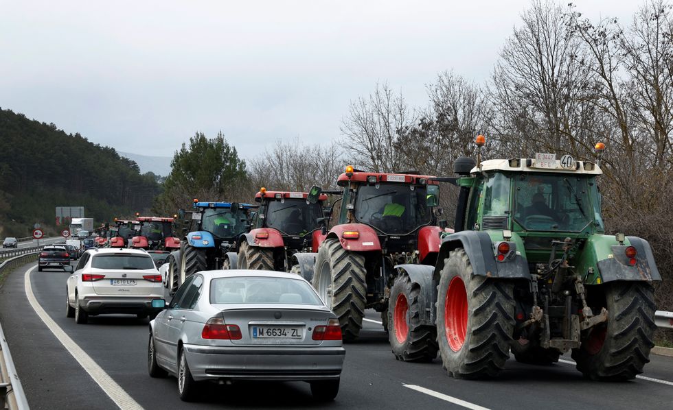 \u200bFarmers slow down traffic